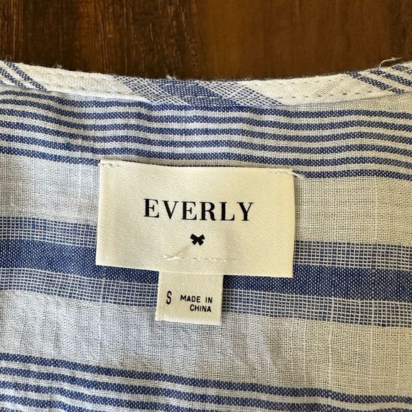 EVERLY Long Sleeve Blue Striped Wrap Top - Picture 5 of 8